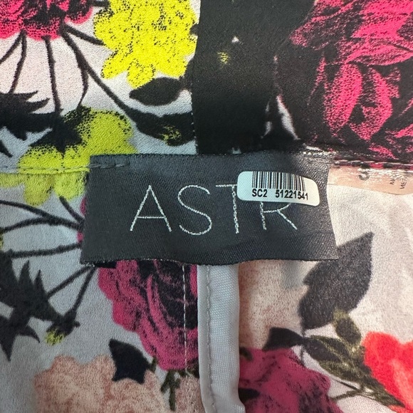 ASTR Floral Kimono Style Blazer size small - Picture 5 of 6